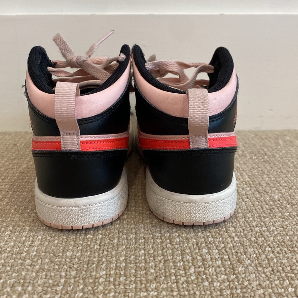 Jordan 1 Mid - Picture 5 of 6